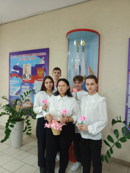 Дети Ершовского района присоединились к Всероссийской акции «Красный тюльпан».